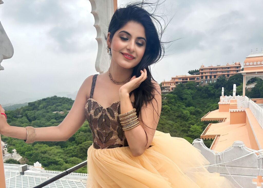 Saloni Thakkar - Singer / Performer